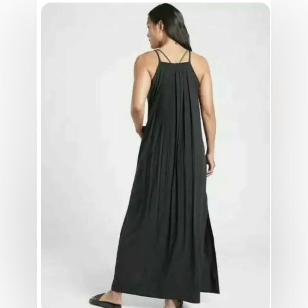 ATHLETA Hayes Pleated Maxi Dress Black LARGE.   length in M 43" Front 53" Back